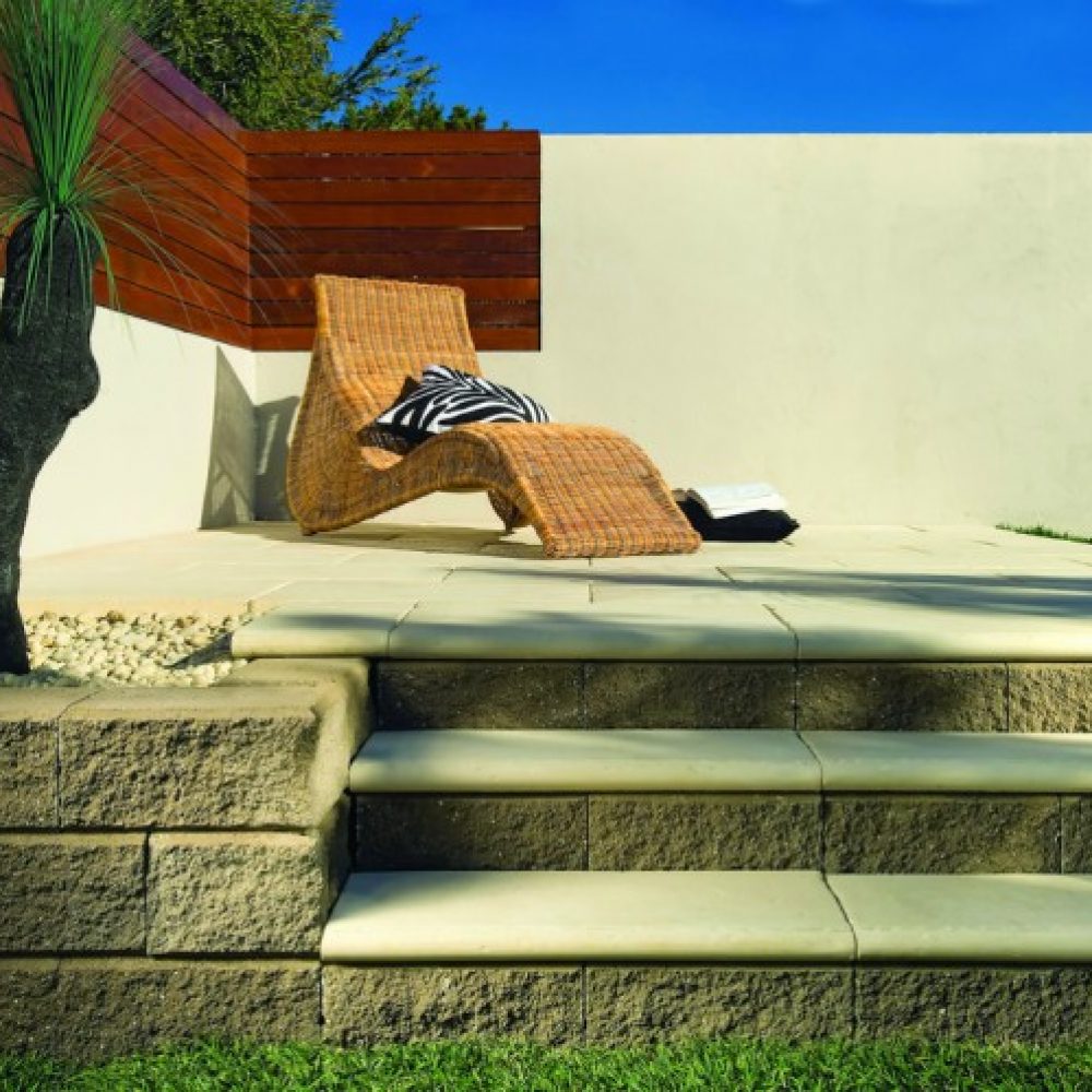 Austral masonry retaining wall blocks